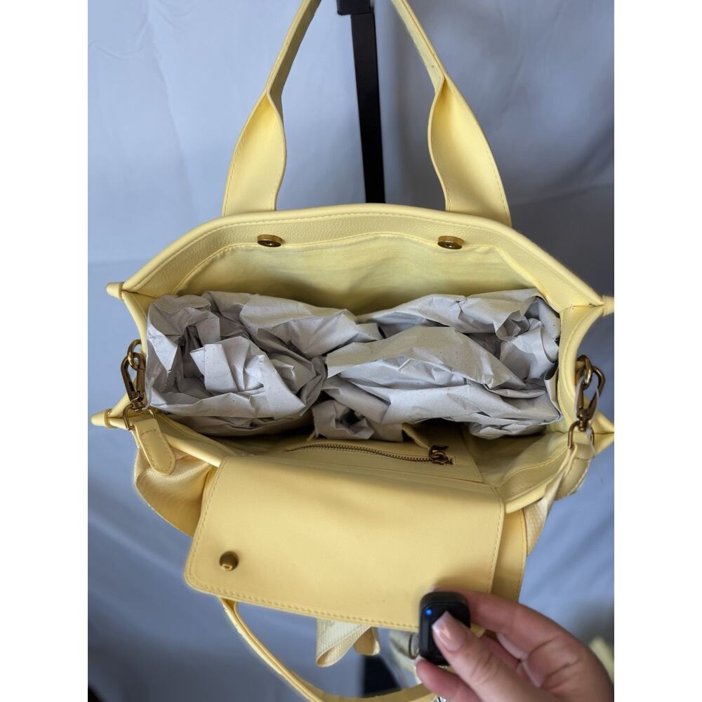 Steve Madden BWEBBER-EL Tote Bag In Pale Yellow - Picture 9 of 9